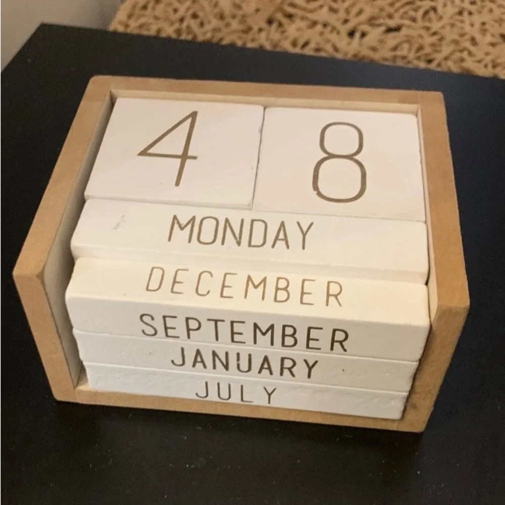 Wooden Block DeskTop Perpetual Calendar. Includes: Date,Month, Day Blocks